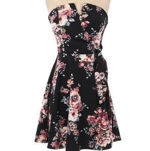 Francesca's Jun & Ivy floral print dress. Size XS